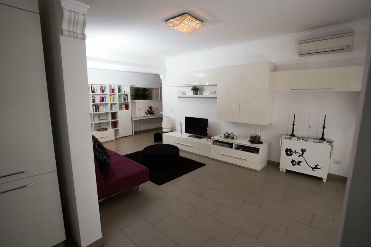 Appia Tourist Apartment Rome Buitenkant foto